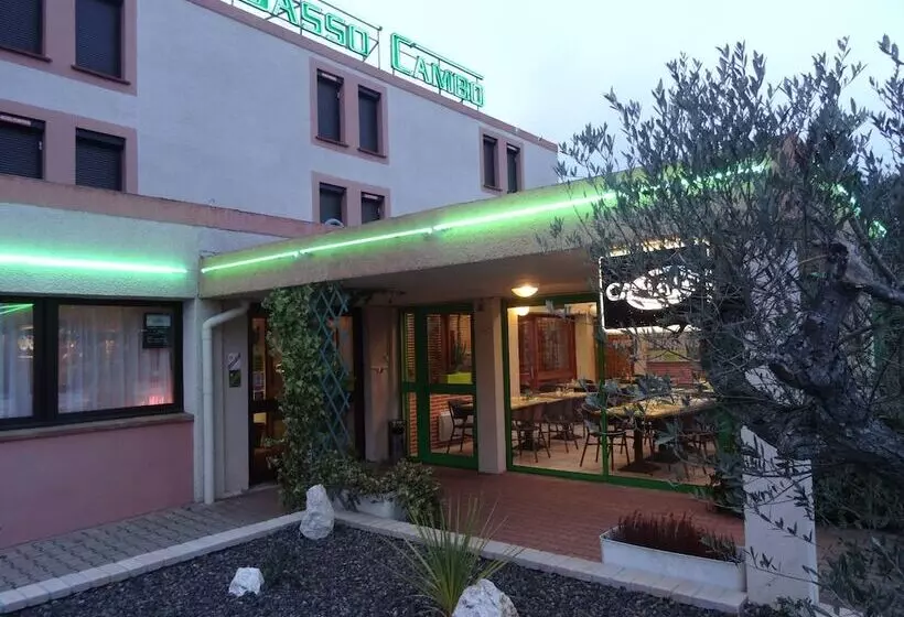 Metrhotel Basso Cambo