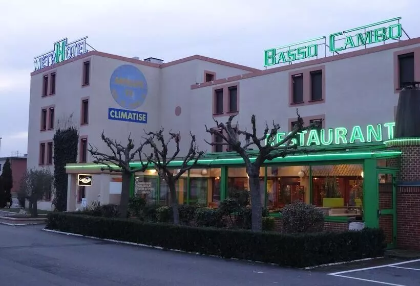 Metrhotel Basso Cambo