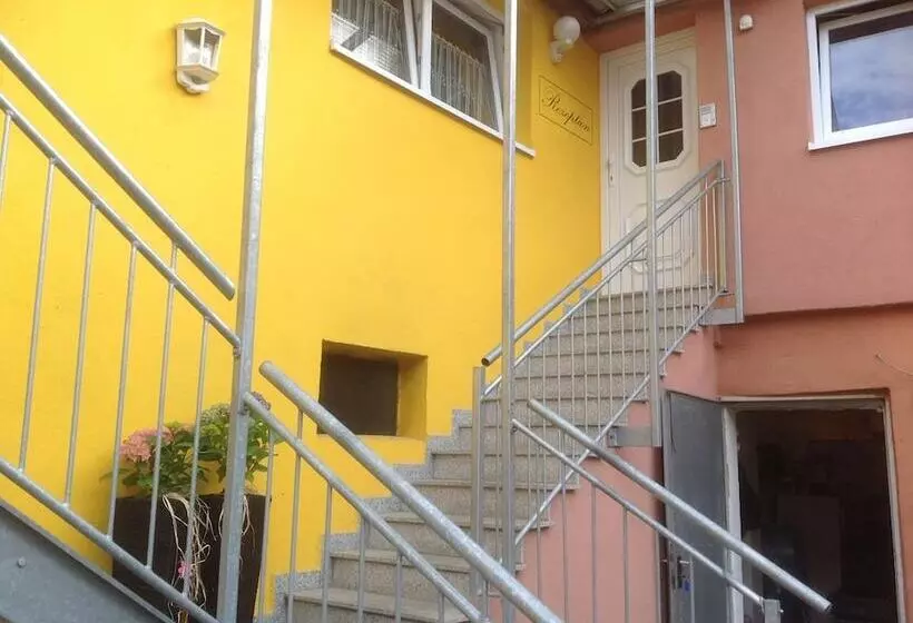 Bed and Breakfast Pension Altstadt Garni