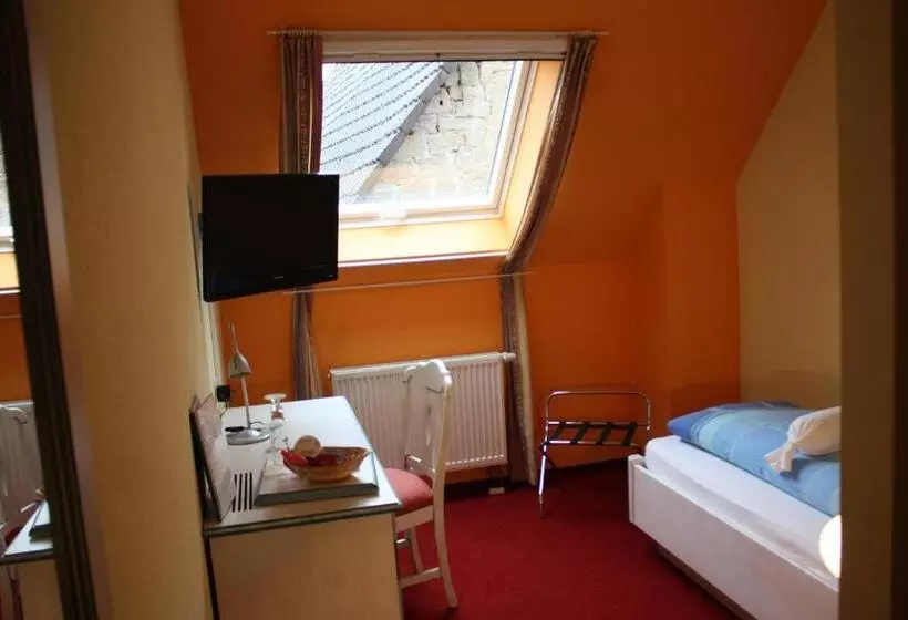 Cross Country Hotel Hirsch