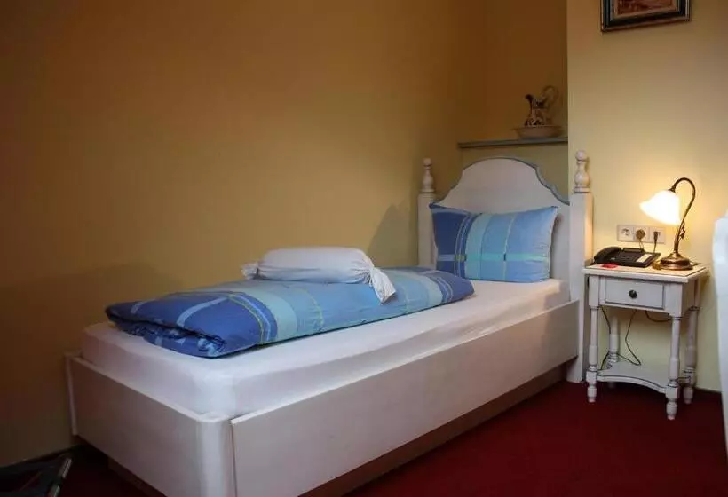 Cross Country Hotel Hirsch