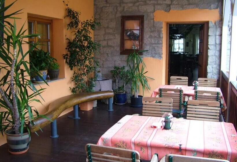 Cross Country Hotel Hirsch