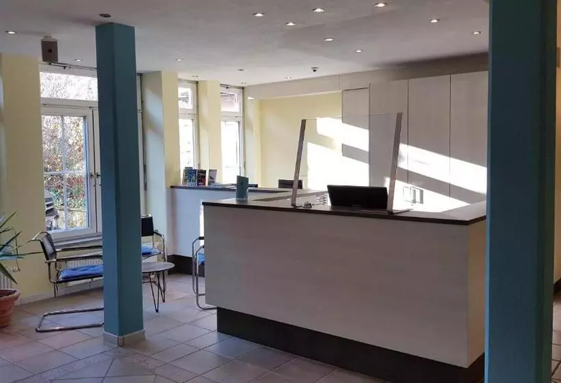 Cross Country Hotel Hirsch