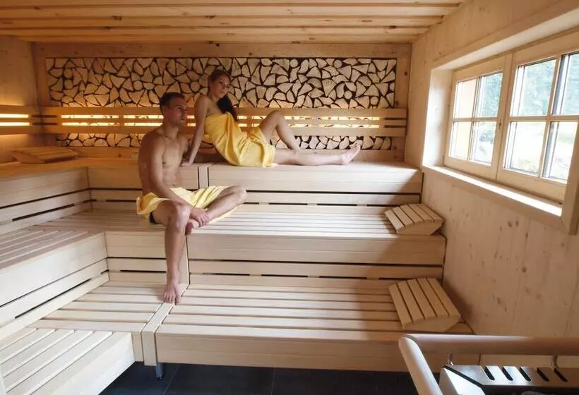 Das Waldhotel Genuss & Wellness Am Notschreipass