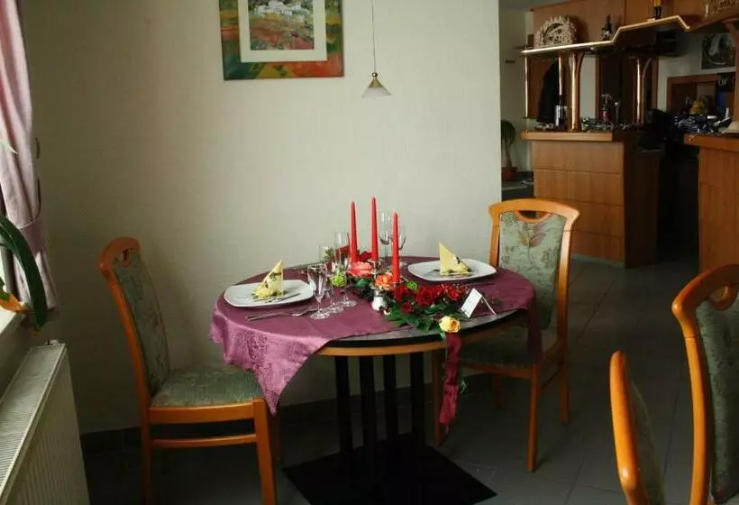 Отель Ahornberg