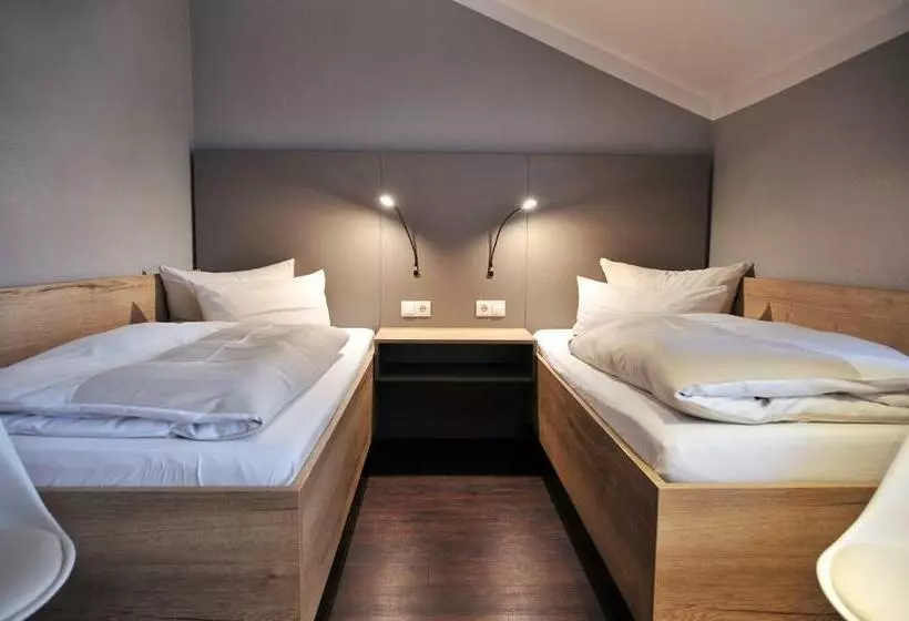 فندق Am Berghang