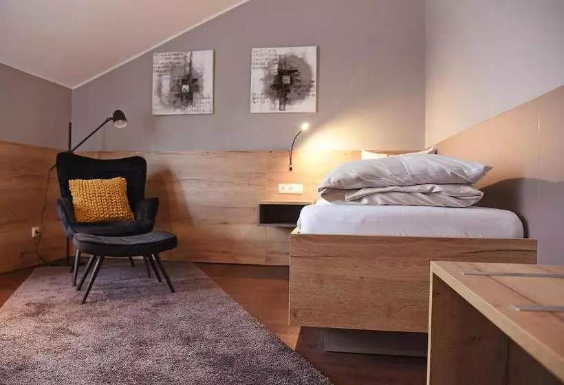 فندق Am Berghang