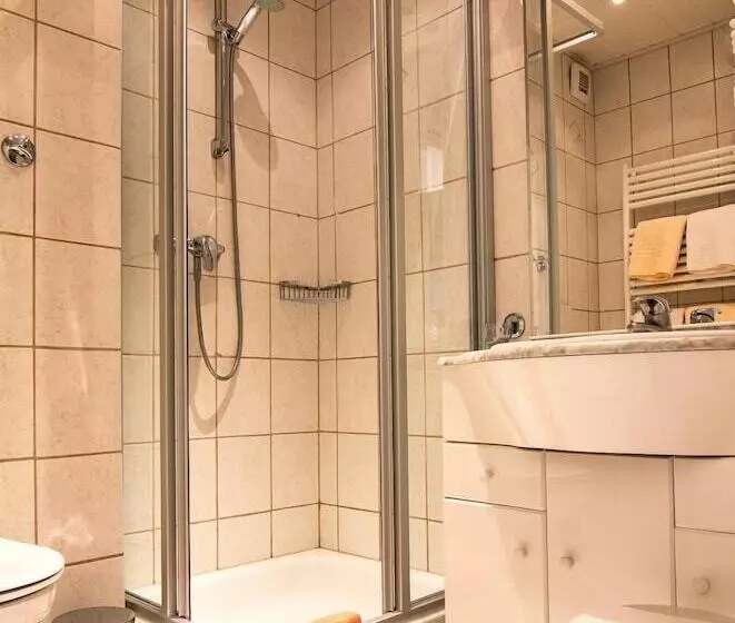 Garni Hotel & Ferienwohnungen Seeschlößchen