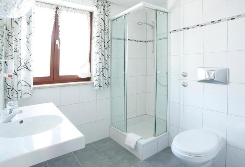 ホテル Garni Zum Gockl