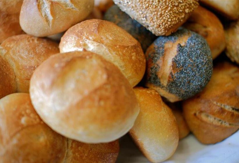 Отель Neuer Am See