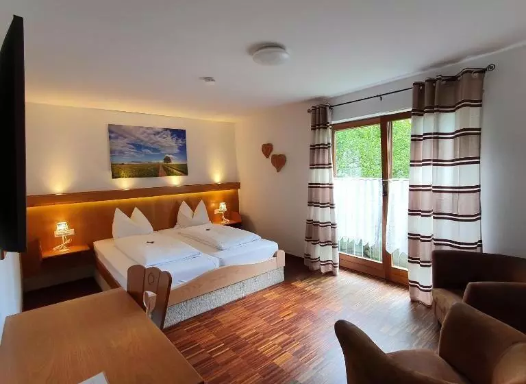 Отель Oberwirt Wangen