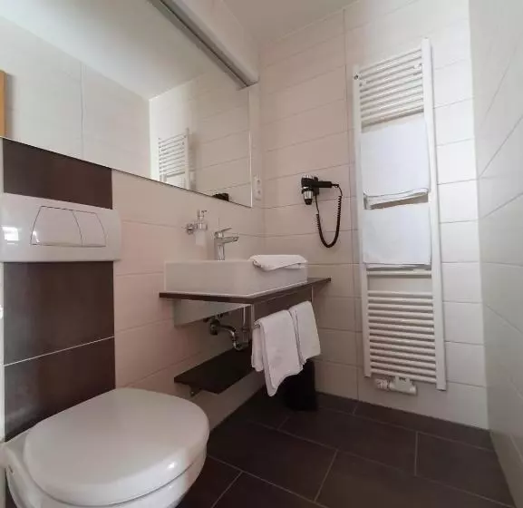 Отель Oberwirt Wangen