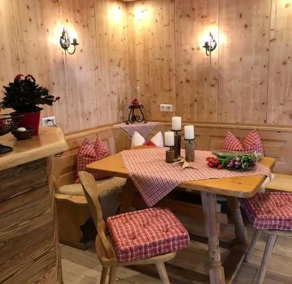 Отель Oberwirt Wangen