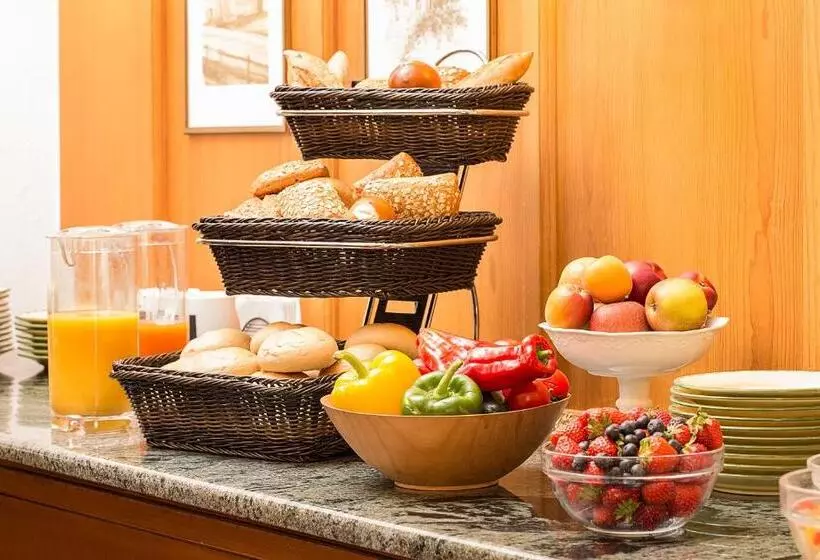 Отель Oberwirt Wangen