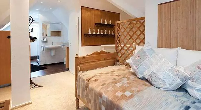 هتل Pension Vitalis