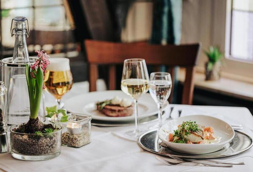 ホテル Restaurant Zum Schwanen