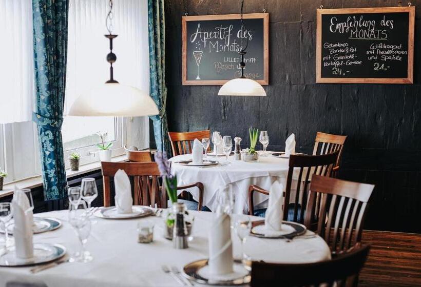 ホテル Restaurant Zum Schwanen