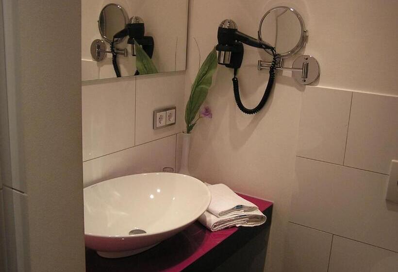 בית מלון כפרי Zur Promenade