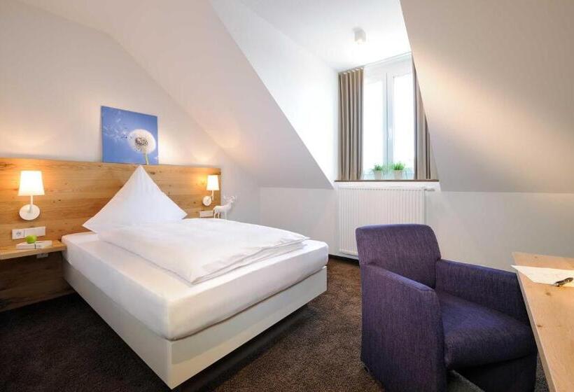 Пансион Hirsch   Das Ellwanger Land