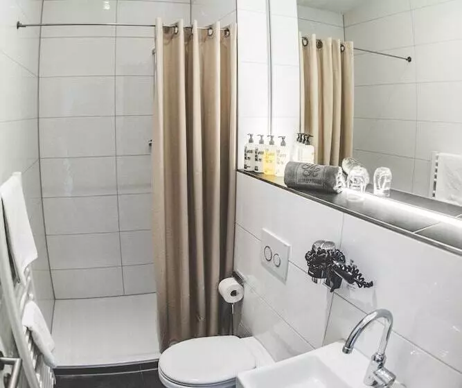 بنسيون Münchner Hof