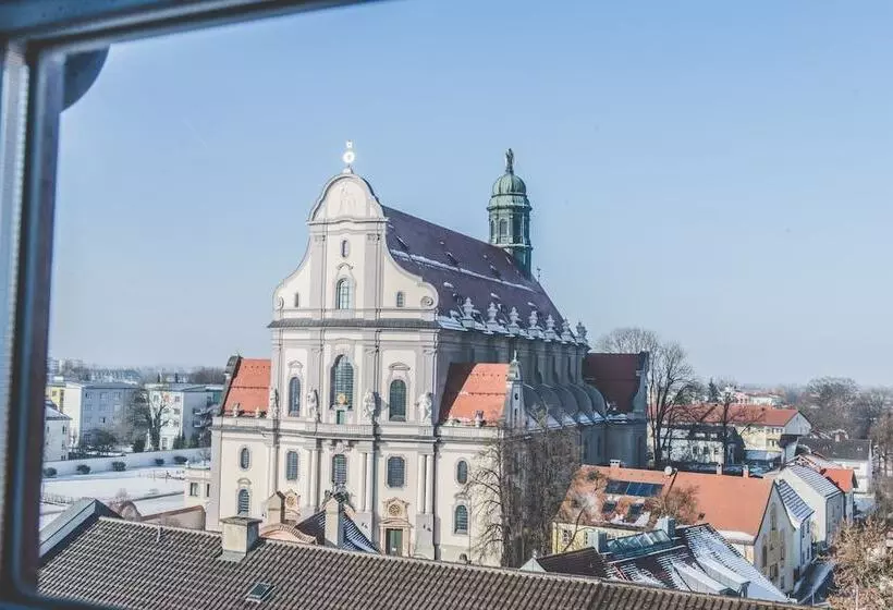 بنسيون Münchner Hof