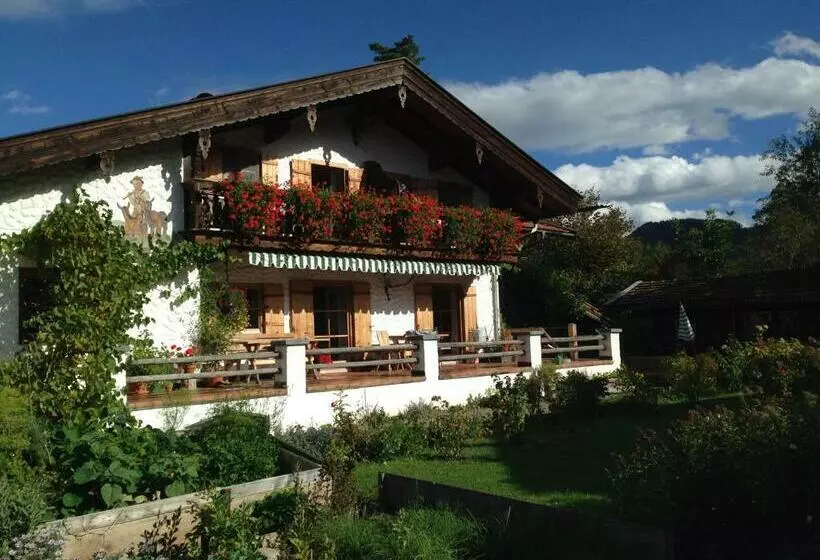 Aamiaismajoitus (B&B) Bartl Pension