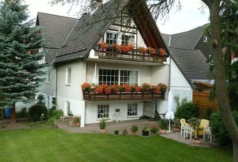 צימר Haus Roswita