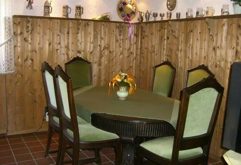 צימר Haus Roswita