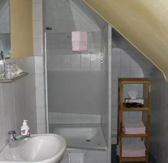 تختخواب و صبحانه Pension Villa Gisela