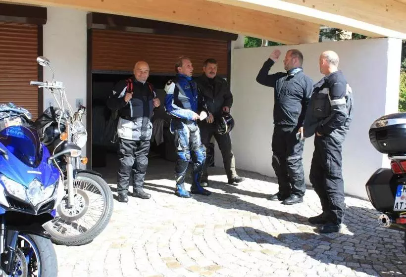 تختخواب و صبحانه Wellness Hotel Pension & Gaststätte Riedel