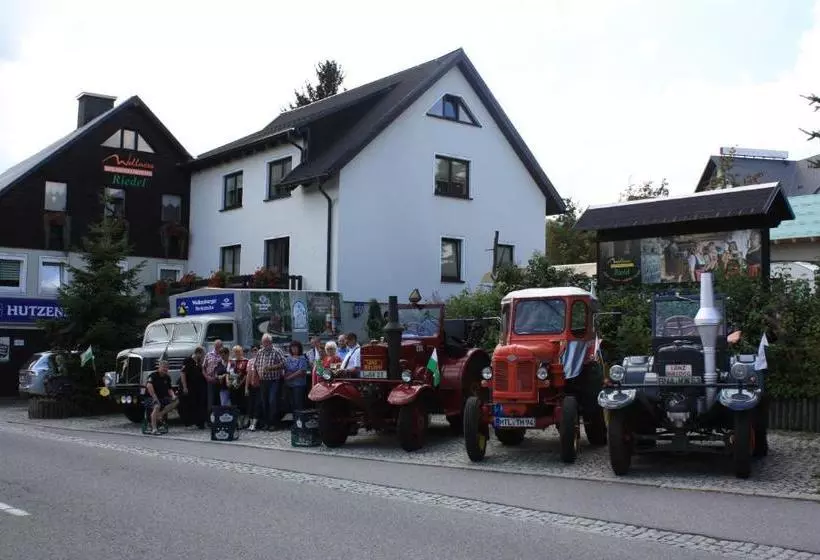 تختخواب و صبحانه Wellness Hotel Pension & Gaststätte Riedel