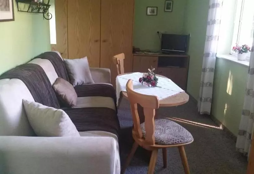 تختخواب و صبحانه Wellness Hotel Pension & Gaststätte Riedel