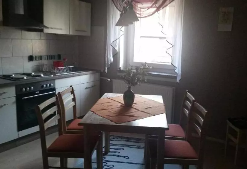 تختخواب و صبحانه Wellness Hotel Pension & Gaststätte Riedel