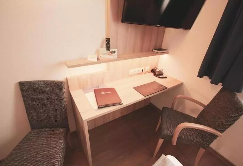 هتل Am Vogelsanger Weg