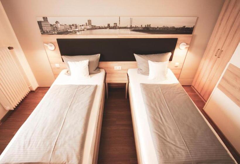 בית מלון כפרי Am Vogelsanger Weg