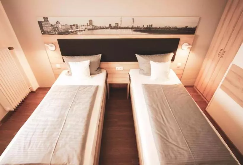 هتل Am Vogelsanger Weg