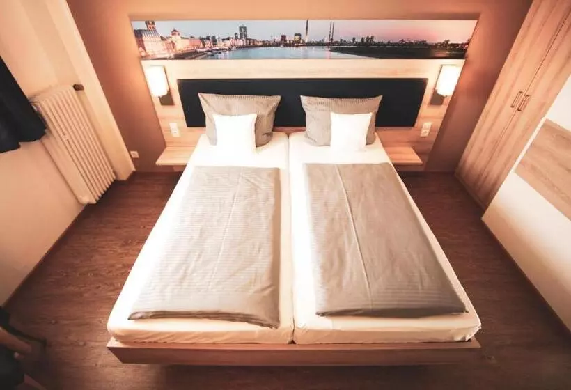 هتل Am Vogelsanger Weg