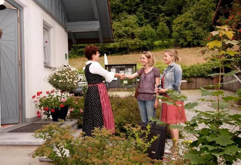 Hotelli Ferienwohnungen Moosbach I