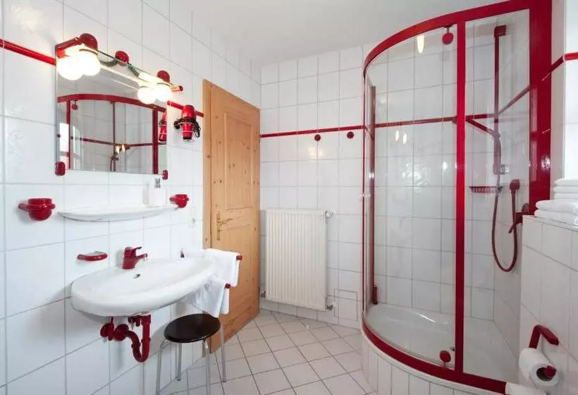 Hotelli Ferienwohnungen Moosbach I