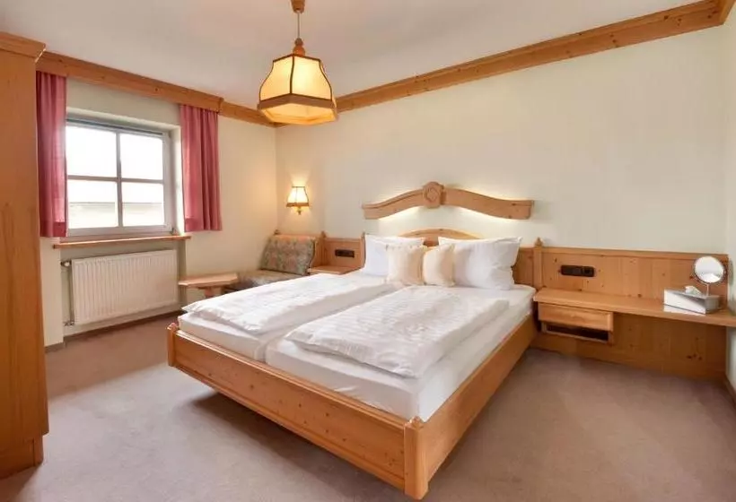 Hotelli Ferienwohnungen Moosbach I