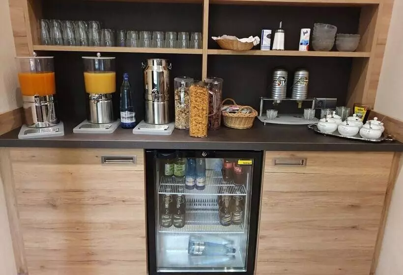 Отель Waldrausch