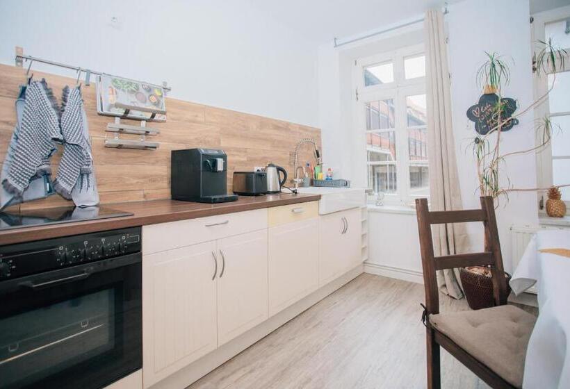 호텔 Zur Goldenen Sonne