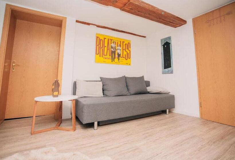 호텔 Zur Goldenen Sonne