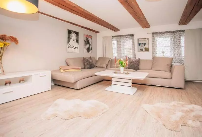 هتل Zur Goldenen Sonne