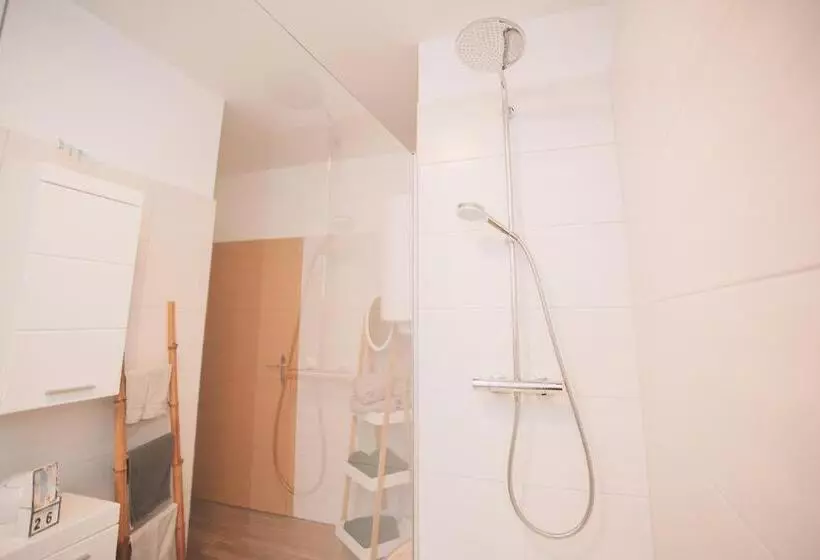 هتل Zur Goldenen Sonne