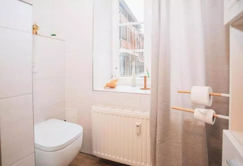 هتل Zur Goldenen Sonne