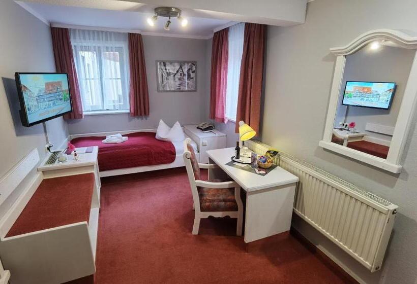 호텔 Zur Goldenen Sonne