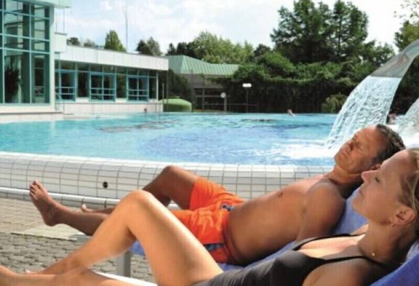 住所  As Hotel Vital