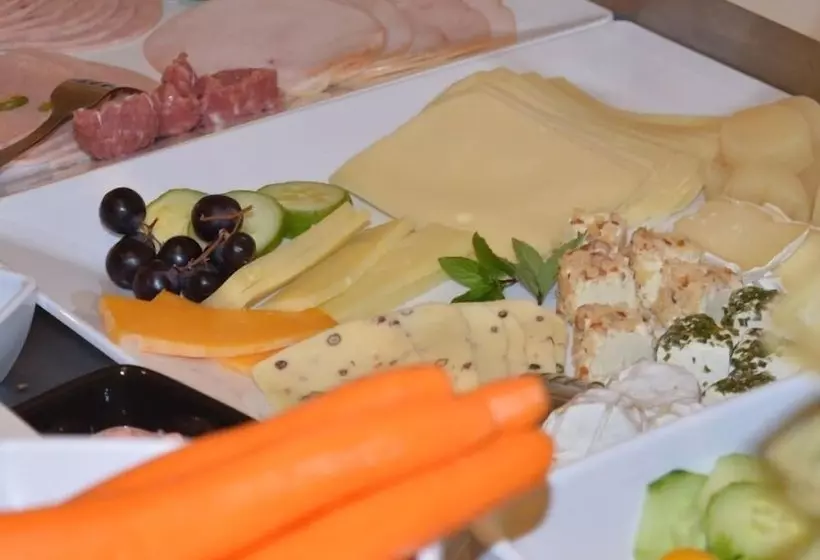 住所  As Hotel Vital