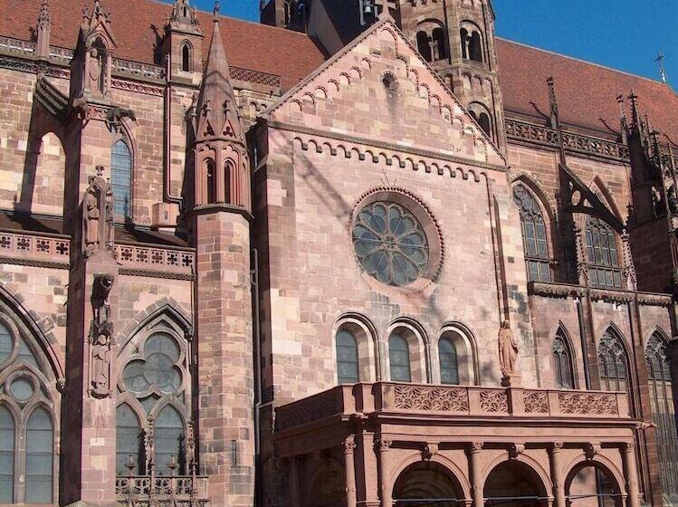 Zur Traube Schwarzwaldhotel & Restaurant Am Titisee